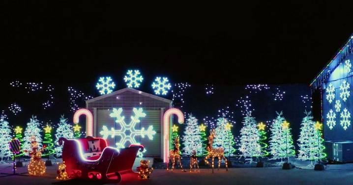 TAKE OUR POLL: When should South Jersey start decorating for Christmas?
