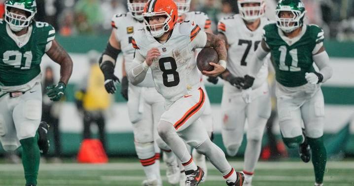 Browns offensive coordinator Tommy Rees hopes to help QB Dillon Gabriel become more accurate
