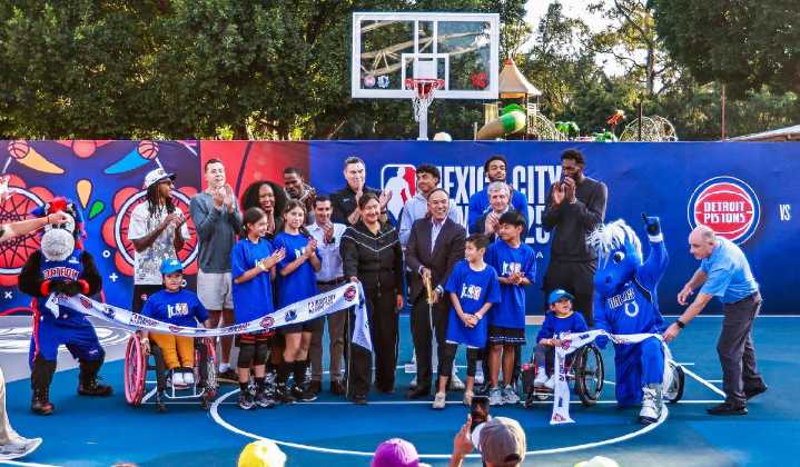 Buscan fomentar el deporte en CDMX: NBA inaugura cancha de basquetbol en Azcapotzalco