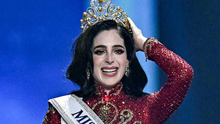 Miss Universe Fans Think Mexico Only Won Because Of 'Dummy' Damage Control