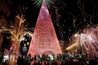 Vigo enciende la Navidad de "todo el planeta"