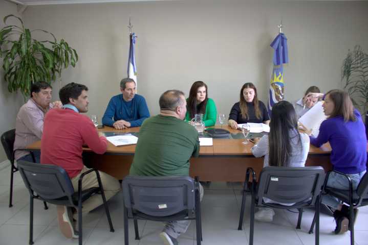 El Gobierno Provincial planifica el fortalecimiento del valle productivo de Lago Posadas