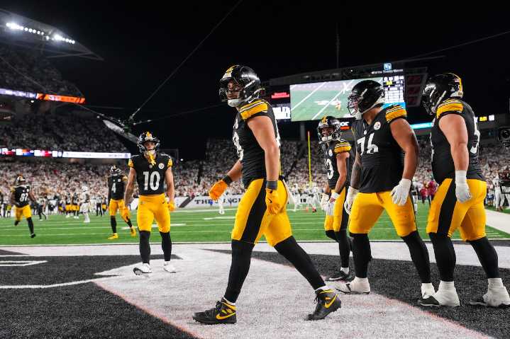 Steelers vs. Bears predictions, picks and best bets for NFL Week 12