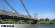 El majestuoso puente que cruza el río Ebro y que se construyó mirando al de Brooklyn