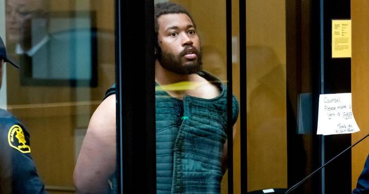 Suspect in killing of "Last Chance U" coach John Beam in Oakland, California makes 1st court appearance