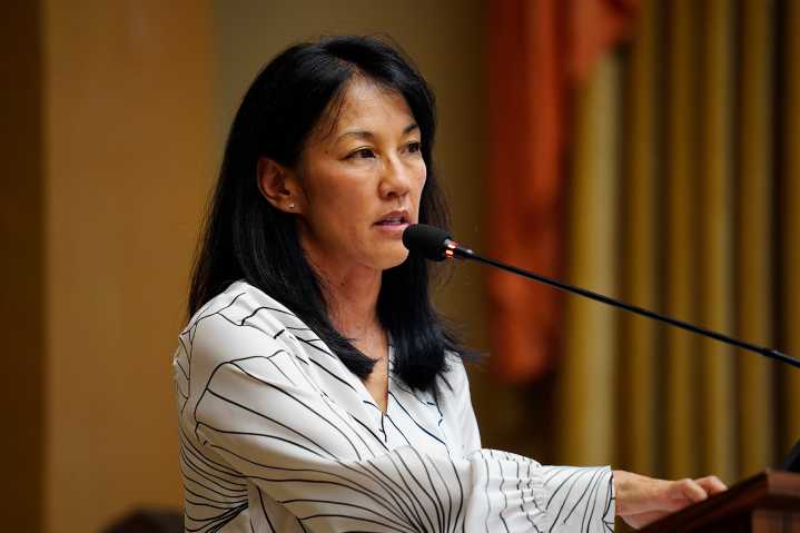 Honolulu Permit Counter Closing Next Week To Catch Up With Backlog