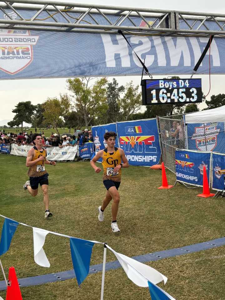 Glendale Prep boys hold off Hopi for cross country repeat