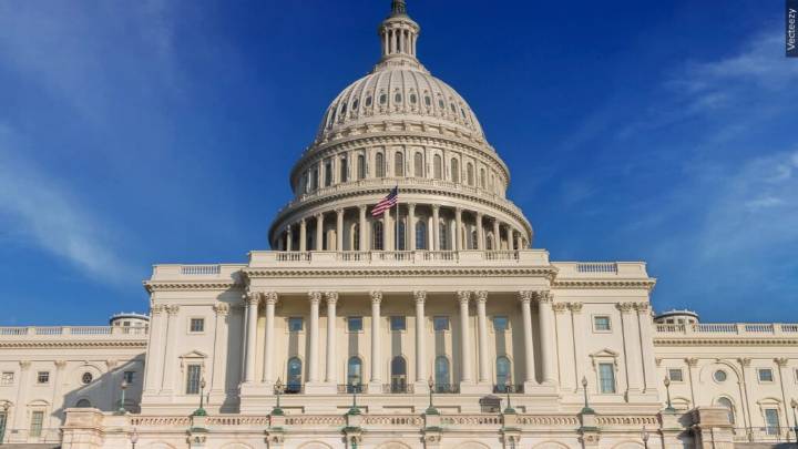 Senator proposes bill to withhold Congressional pay during government shutdown