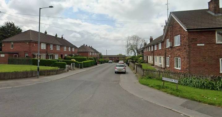 'Heavy police presence' descends on Greater Manchester street