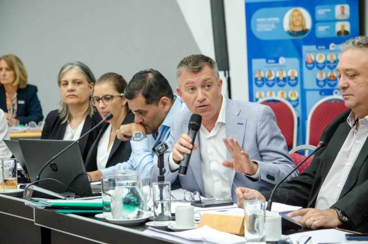 Jubilaciones: si no hay acuerdo con Nación, se sacará más del 15% de la Coparticipación provincial