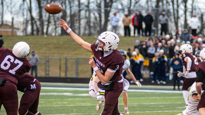 Schoolcraft vs Menominee score, updates in MHSAA football D