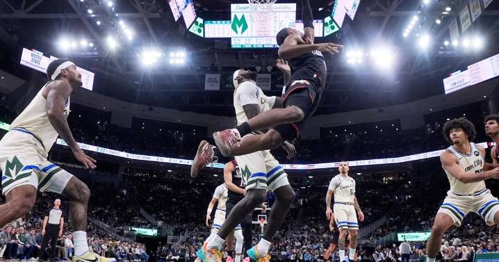 Maxey's career night sends 76ers past Bucks in OT