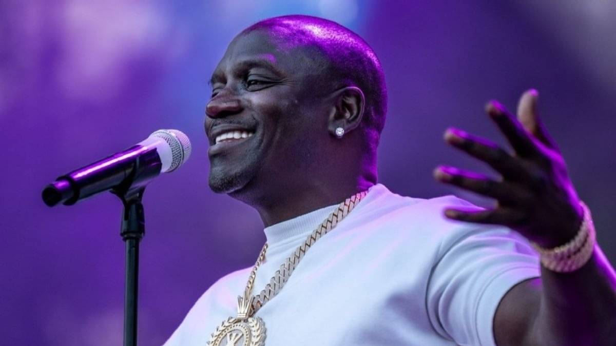 I'm From India: Akon Wins Hearts At Mumbai Gig After Bengaluru Fiasco Entertainment News