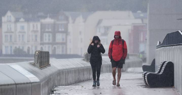 Met Office issues grim weather warnings for Devon ahead of weekend washout