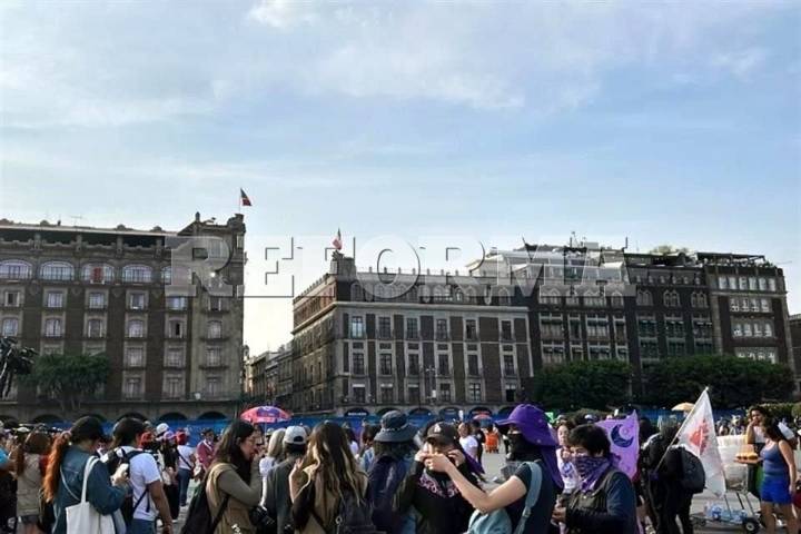 Marchan contra feminicidios y violencia hacia mujeres