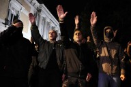 La ultraderecha de Núcleo Nacional congrega 1.000 personas frente al Congreso de los Diputados con lemas de Hitler y cantando el Cara al Sol