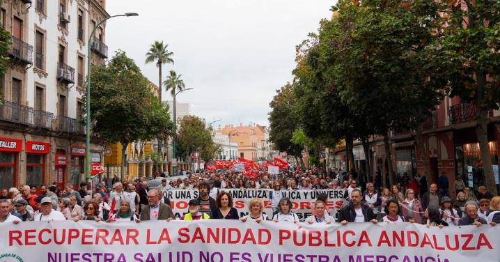La izquierda llama a manifestarse el domingo contra el deterioro sanitario en Andalucía