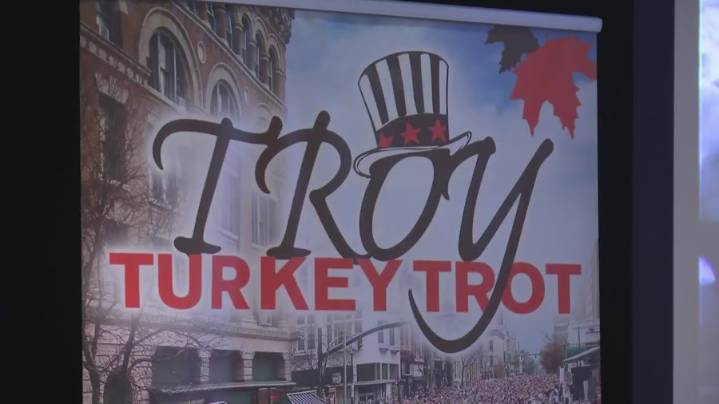 Thousands attend 78th annual Troy Turkey Trot
