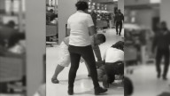Someten violentamente a abuelito en centro comercial de Coatzacoalcos, presuntamente habría robado herramienta: Video