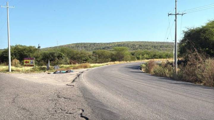 Abandonan tres cuerpos con huellas de tortura en la zona ‘Y’ de Tepuche, al norte de Culiacán
