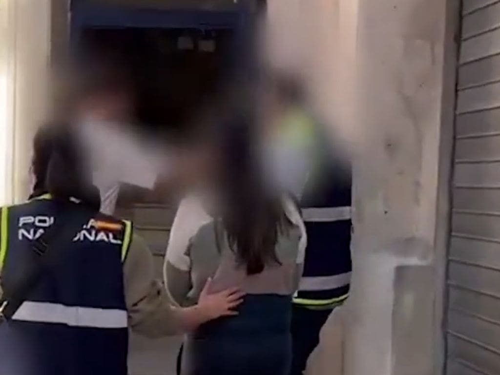 Prófuga de la Justicia chilena: detienen en España a mujer integrante del Tren de Aragua