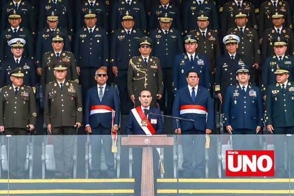 Jerí promete mano dura contra la delincuencia en ceremonia militar