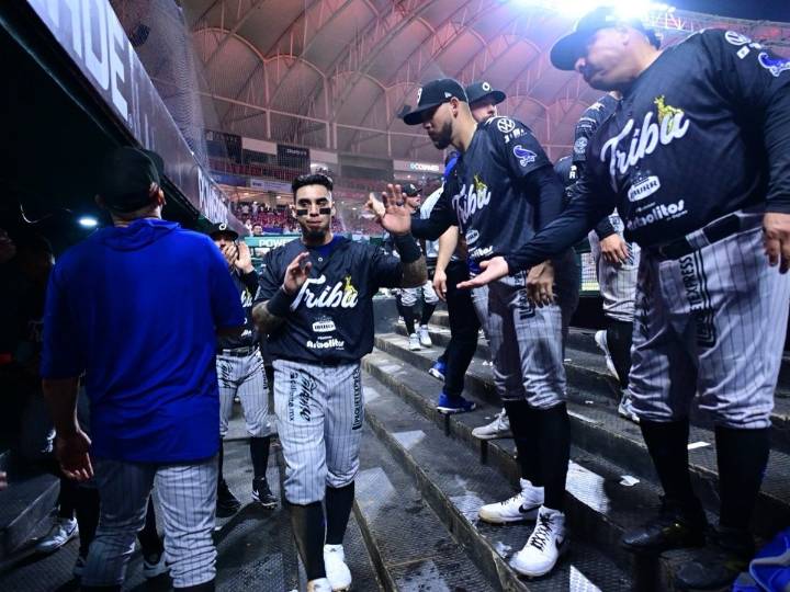 Yaquis remonta ante Venados y amarra el liderato de la primera vuelta
