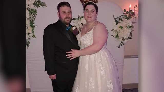 Bride helps crash victim while still in her wedding dress