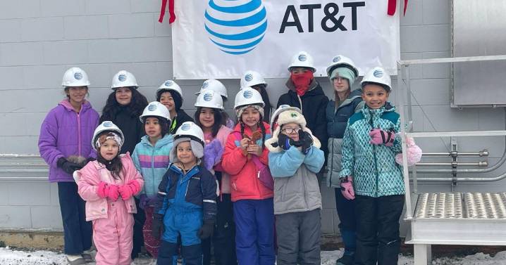 Anchorage students help light AT&T tower Christmas tree