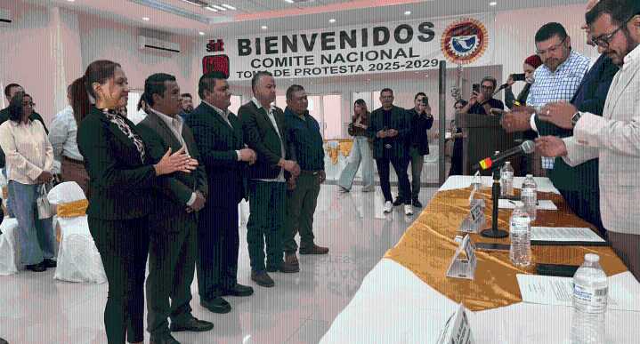 Toman protesta nuevos integrantes del Comité del STIRTT