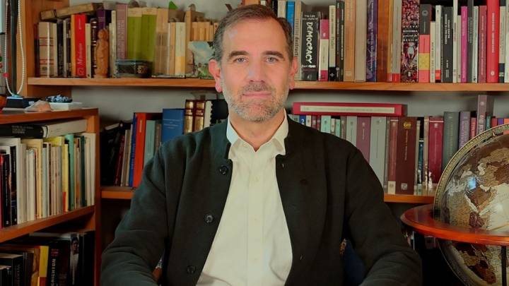 En opinión de Lorenzo Córdova: Autoritario, usar la violencia de grupos de choque para descalificar a la disidencia