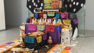 Altar de muertos en memoria de periodistas asesinados en México