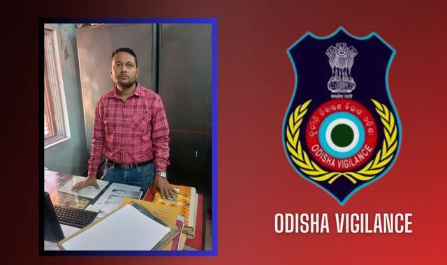 Senior Revenue Assistant Caught Taking Bribe in Mayurbhanj