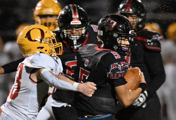 Miller football tops Ontario, reaches Division 14 semifinals