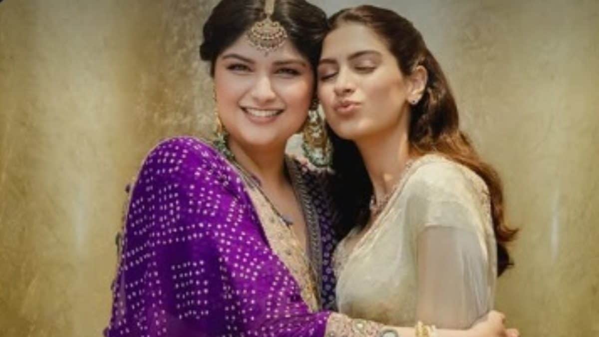 Anshula Kapoor Wishes Khushi Kapoor Happy Birthday With An Unseen Pic From Engagement Ceremony