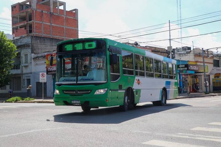 Transporte urbano: por la crisis más de 500 puestos de trabajo amenazados en el Área Metropolitana