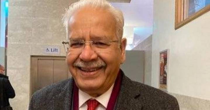 Glasgow councillor apologises for live streaming toilet break during council meeting