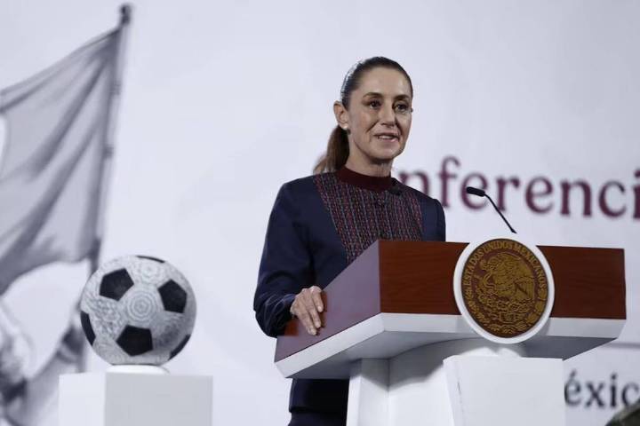 Sheinbaum presenta Mundial Social; transmitirán juegos en plazas en coordinación con la FIFA