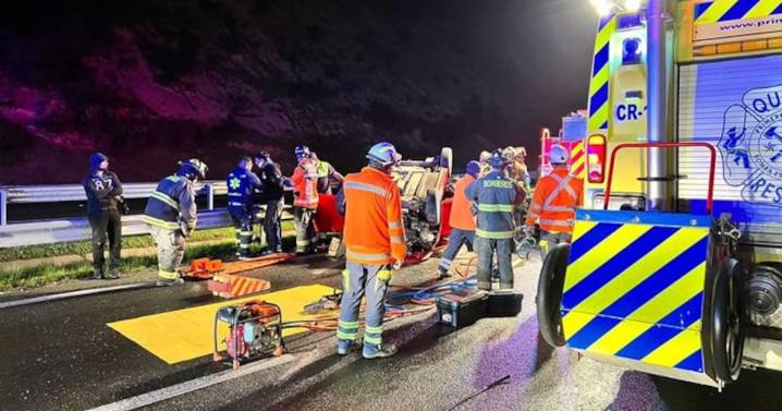 Accidente entre auto y bus RED en la Autopista Central deja al menos un fallecido