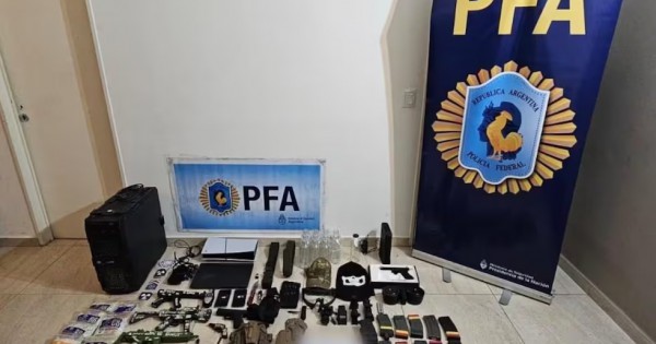 Detuvieron a un adolescente argentino de 16 años que planeaba un tiroteo en un colegio