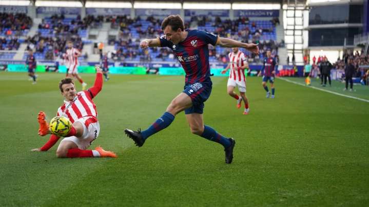 Los jugadores del Huesca, uno a uno: Bolo presenta su carta de orden y eficacia