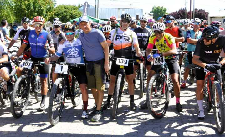 Doscientos ciclistas celebraron la 10º edición «Unión de los Parajes»