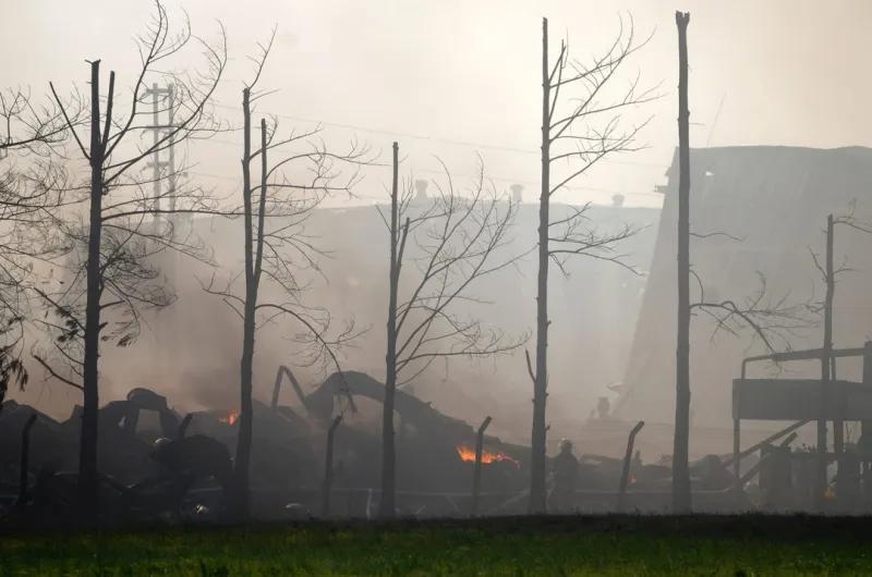 Comienzan las pericias para determinar cómo se inició el incendio en el Polígono Industrial de Ezeiza