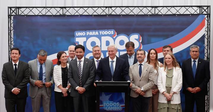 Demócratas se suma a las reuniones con Kast y su equipo de cara al balotaje