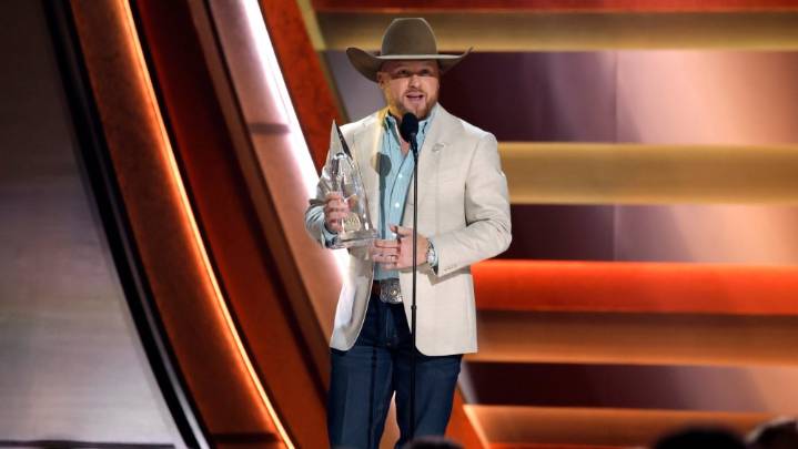 Cody Johnson Wins CMAs Male Vocalist of the Year After Welcoming Baby No. 3