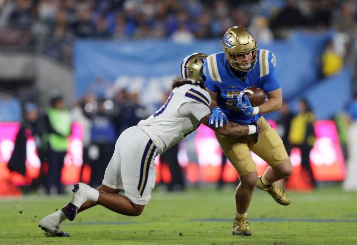 Uncertain Rose Bowl future hangs over UCLA