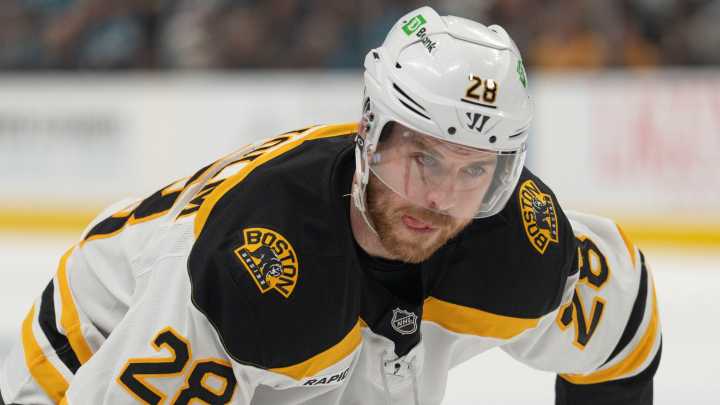 Elias Lindholm Discusses Return To Bruins’ Lineup