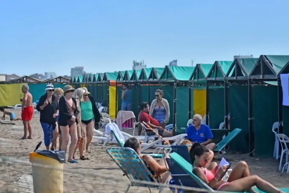 Mar del Plata: en diciembre comienzan a regir las multas por fumar en la playa