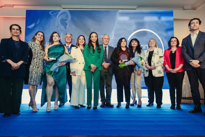 La ingeniera Fiorella Roco y la astrónoma Lorena Hernández reciben el premio For Women in Science 2025