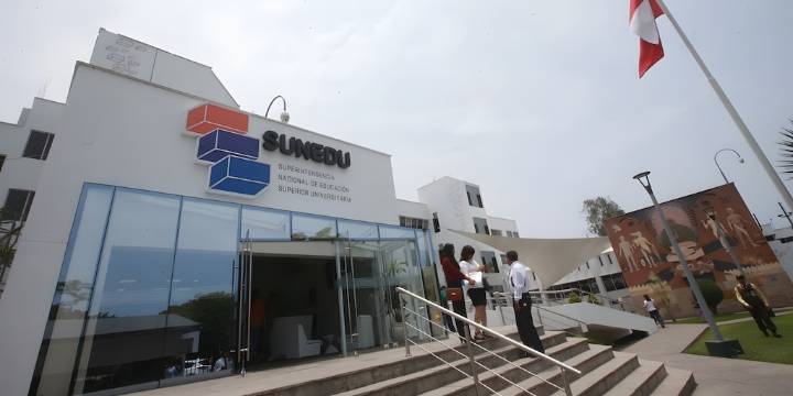 Sunedu cierra cinco universidades en el Perú: estas son las que dejarán de funcionar en 2026